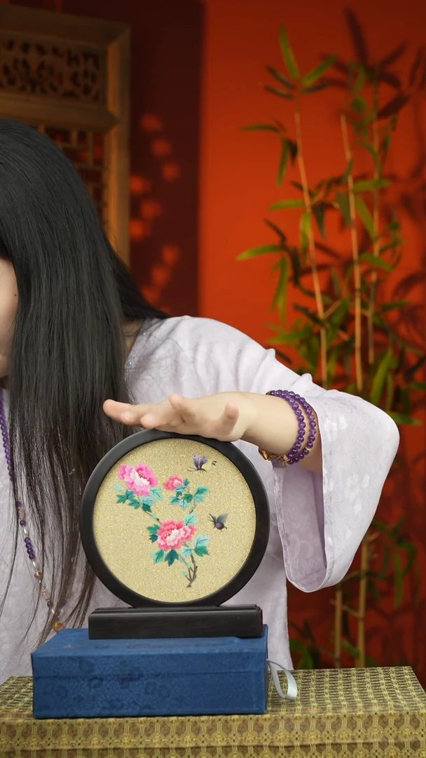 刺绣非遗缂丝摆件苏绣