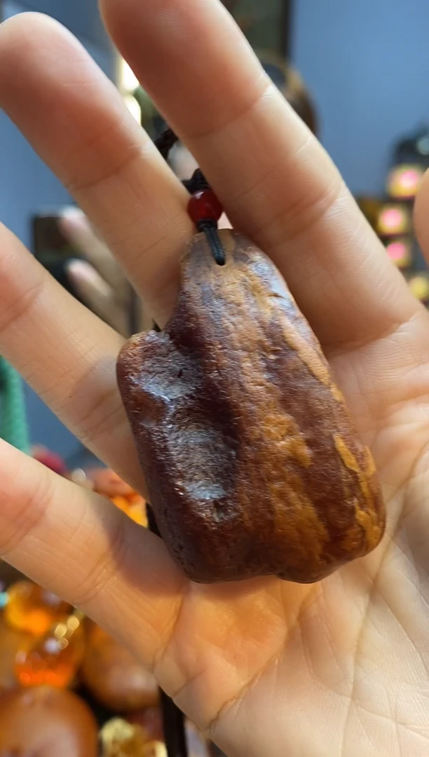 琥珀颈饰未镶嵌吊坠