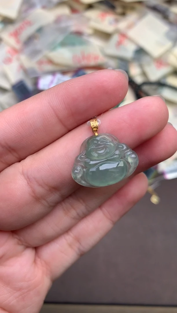 翡翠挂件18K金镶嵌—