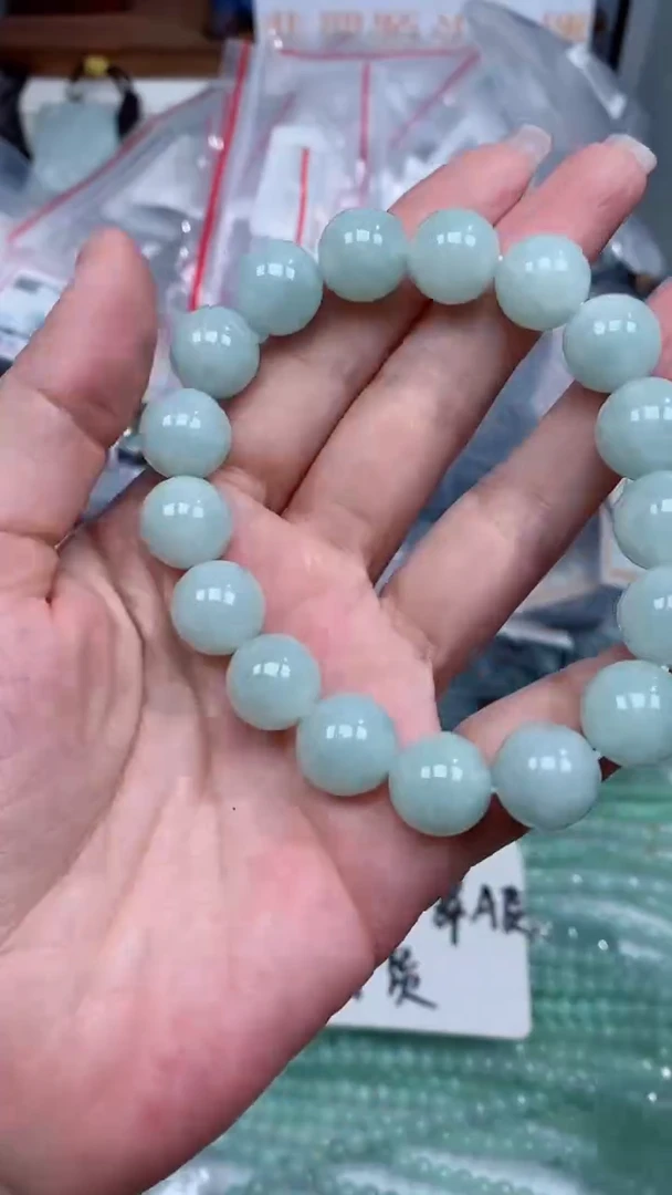 颈饰未镶嵌翡翠手串