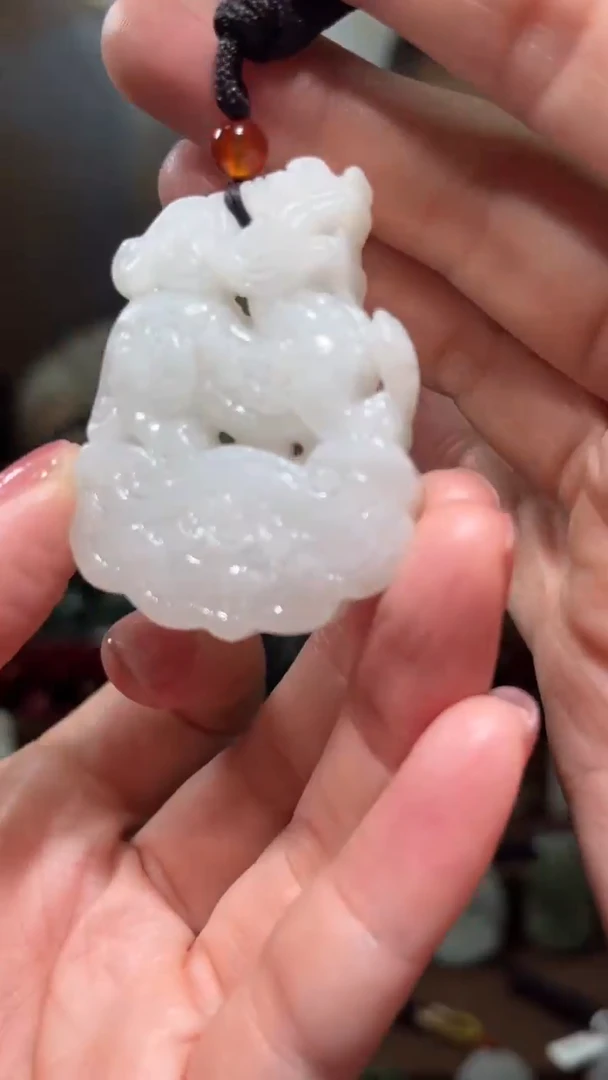 颈饰未镶嵌和田玉·