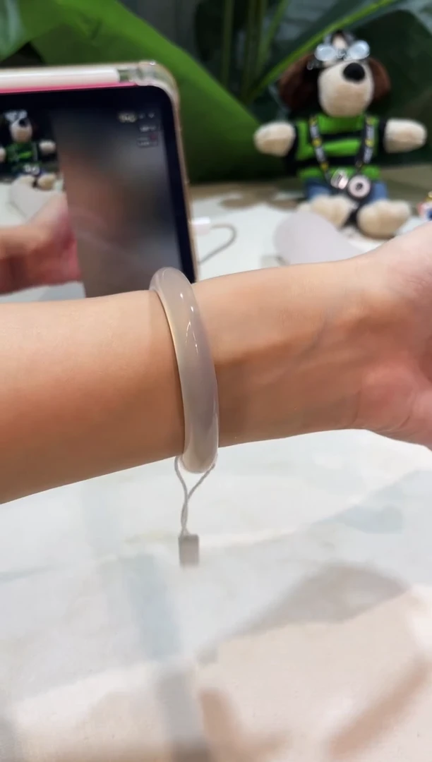 玛瑙/玉髓手镯未镶嵌51.3鉴赏期48小时