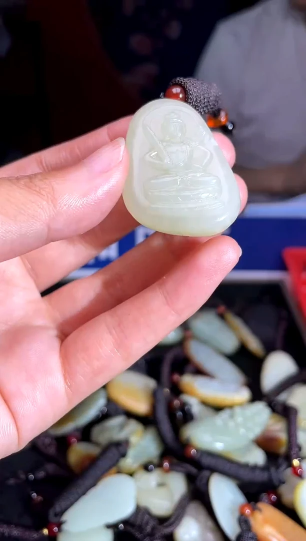 和田玉未镶嵌挂件1