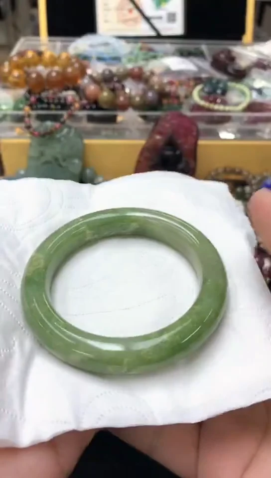 未镶嵌手镯和田玉（糖玉）?*逸手链64