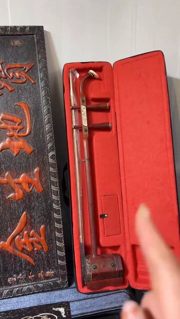 木紫檀雕刻一物一拍