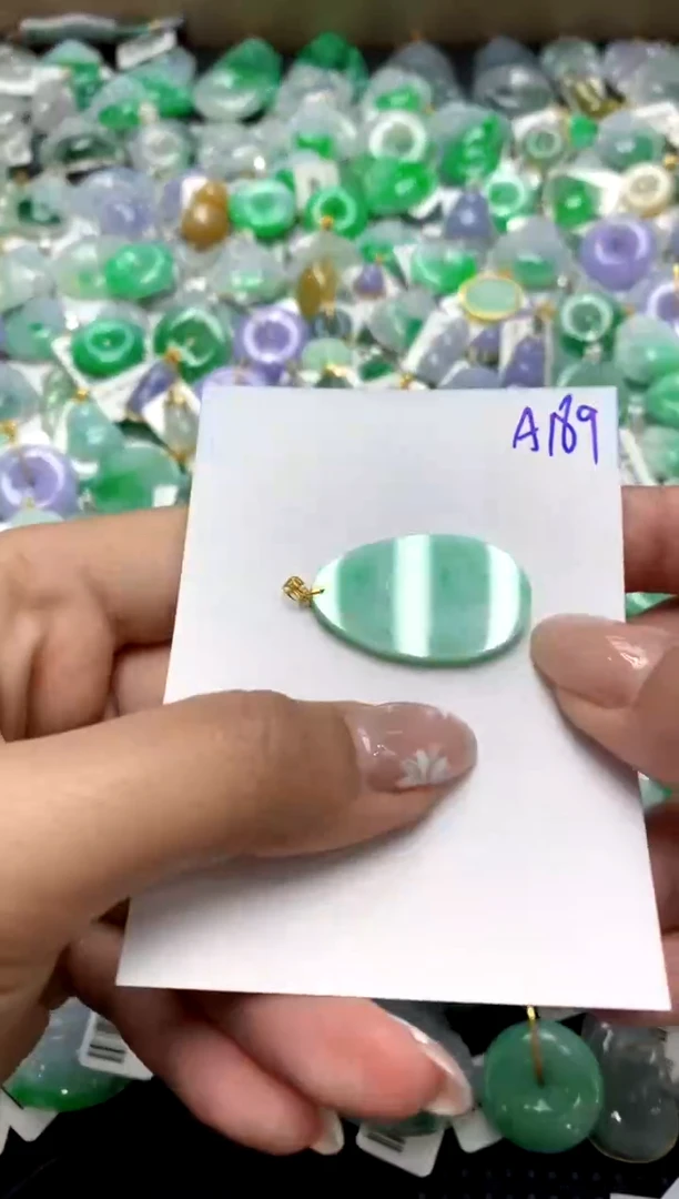【闪购商品】翡翠颈饰18K金镶嵌1111111111111111111