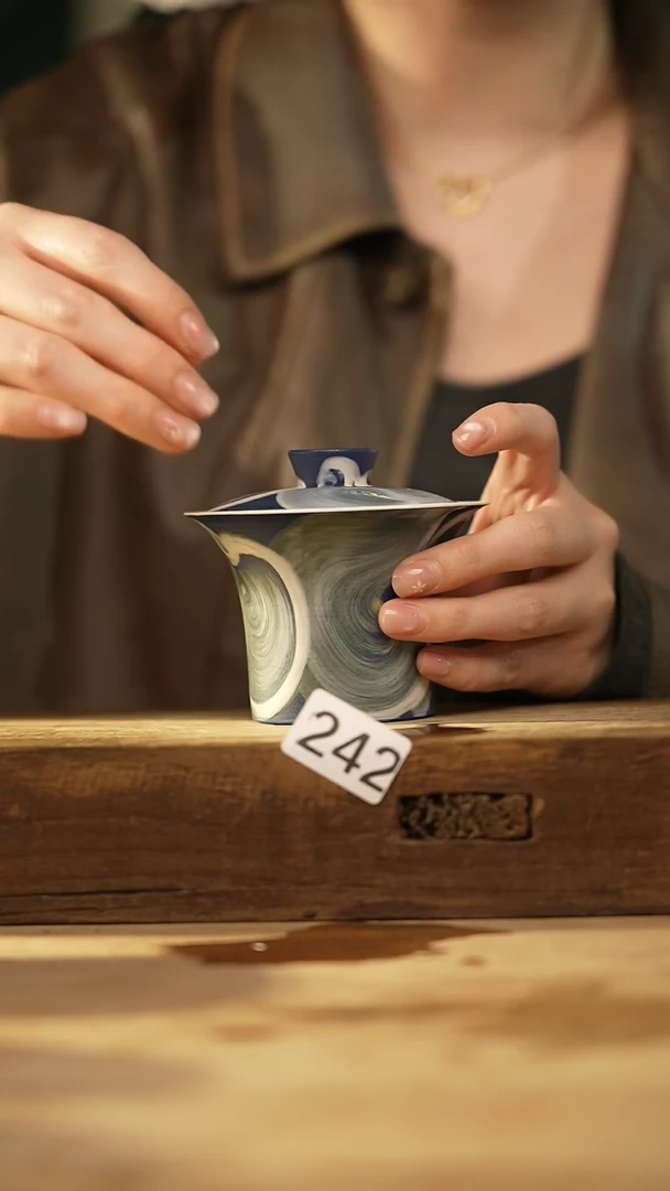 瓷片粉引·蓝入海盖碗/设计师 牧渔 款