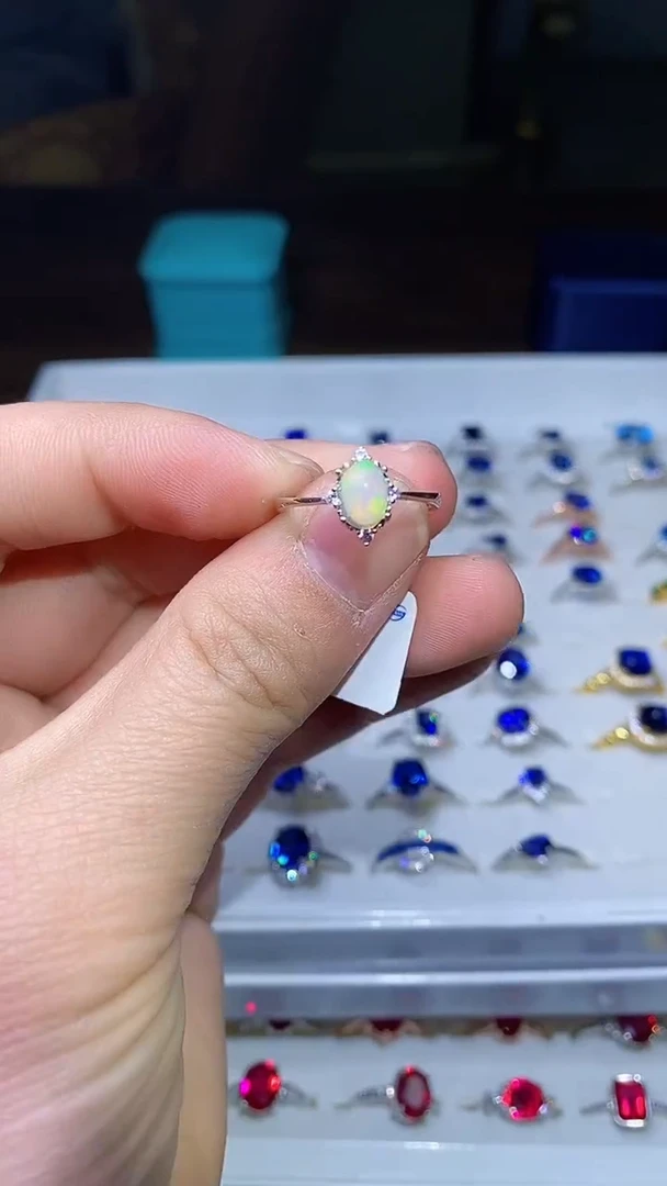 【闪购商品】欧泊戒指银S925镶嵌........