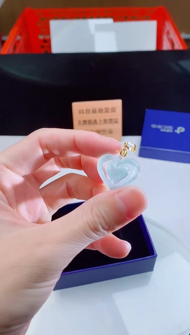 颈饰未镶嵌翡翠     ·