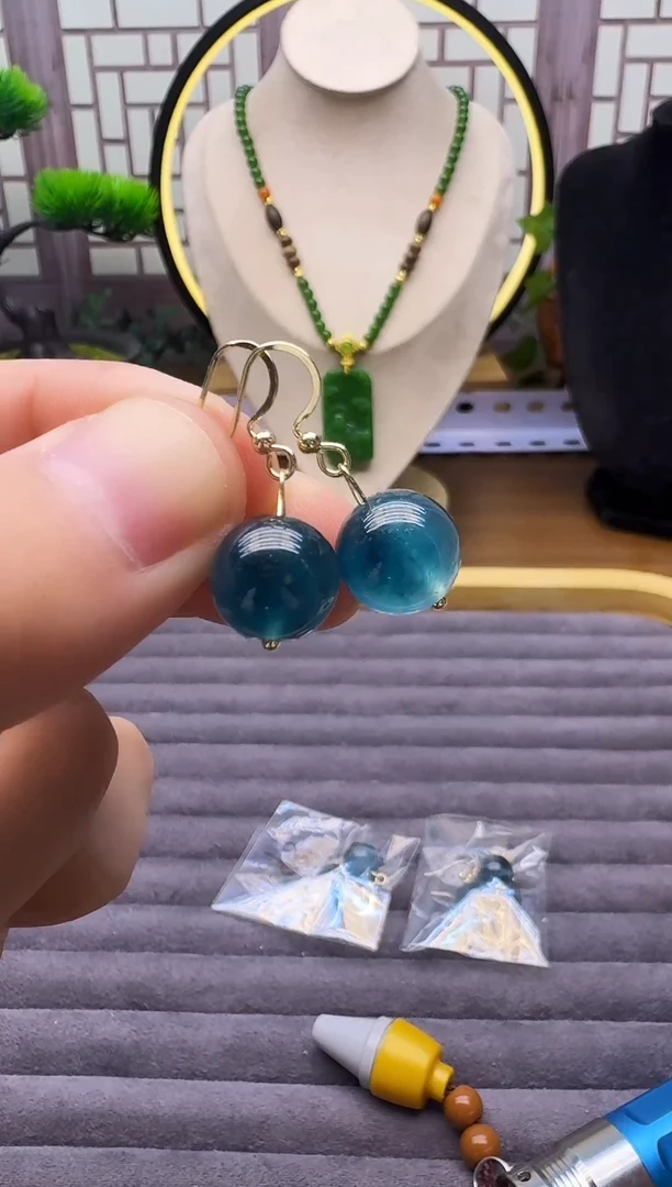 14K金镶嵌翡翠耳饰E98