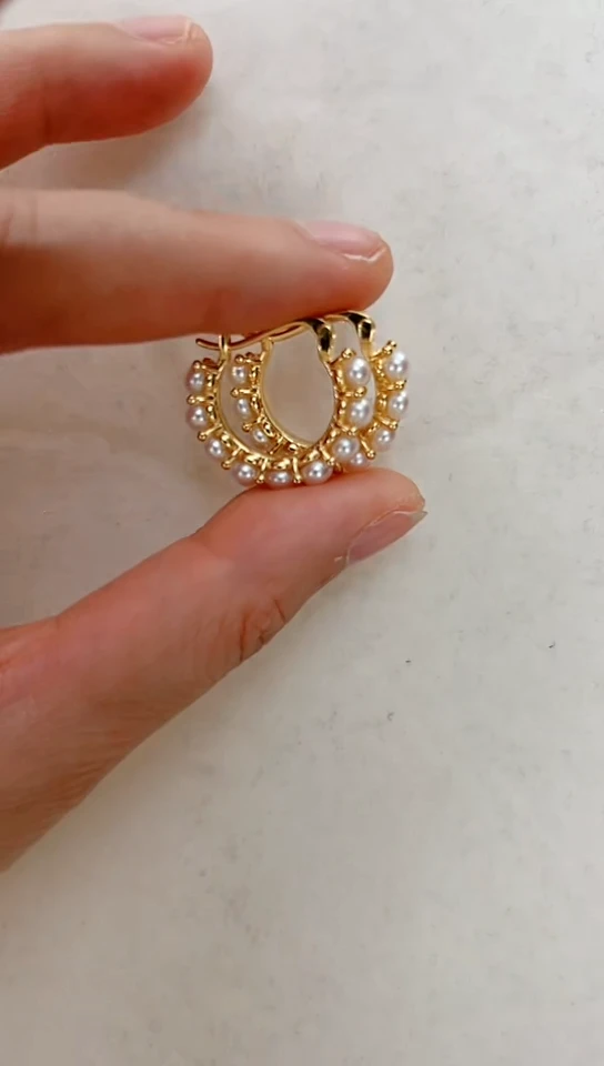 【闪购商品】淡水珍珠耳饰合金金色9珠甜甜圈