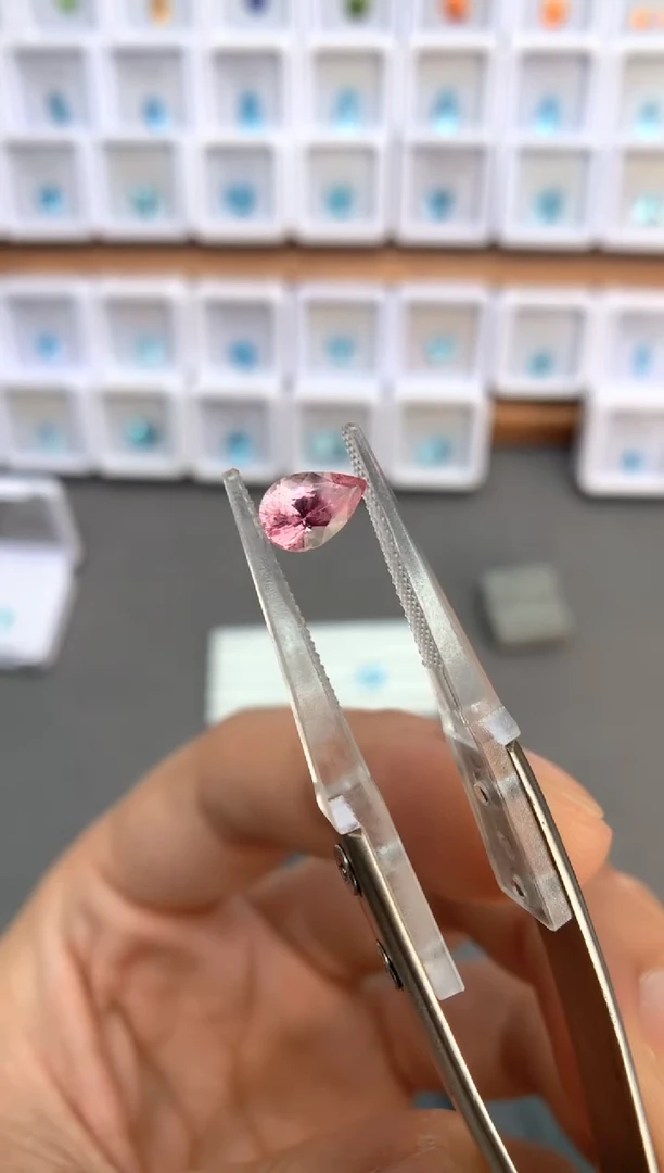 未镶嵌裸石定制蓝宝石0.99ct 无烧帕帕拉恰