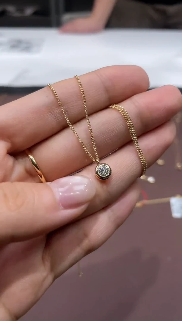 吊坠18K金镶嵌钻石TA0712-1204-705