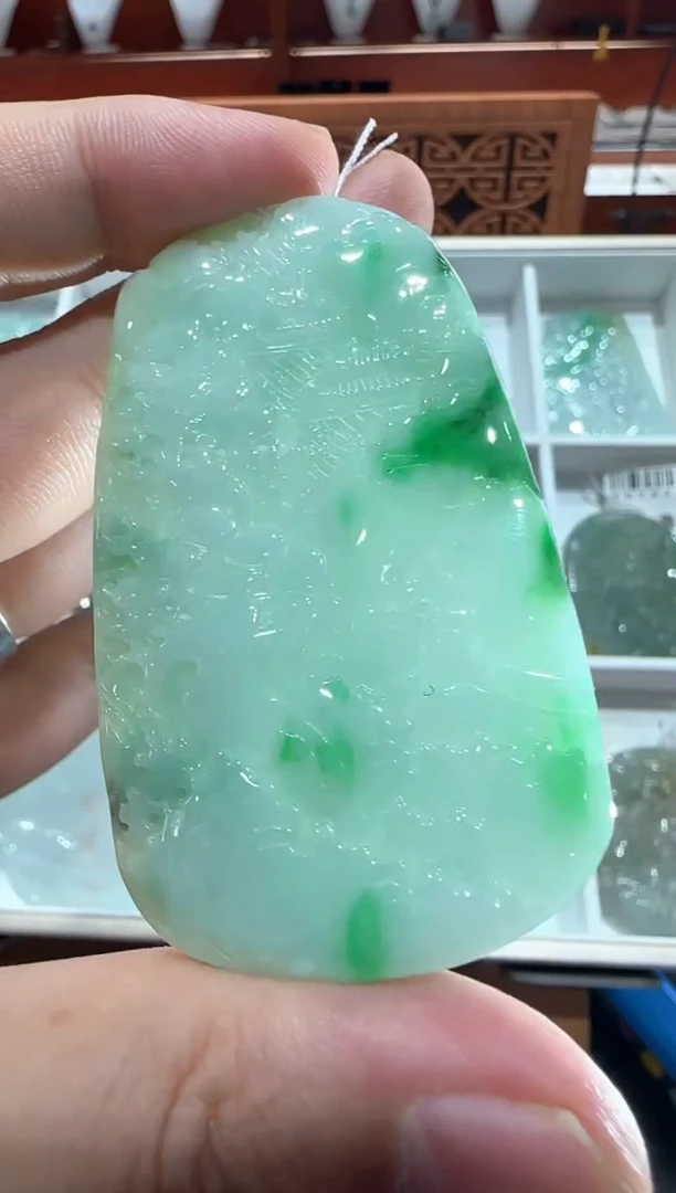 翡翠挂件未镶嵌A货翡翠多样性孤品