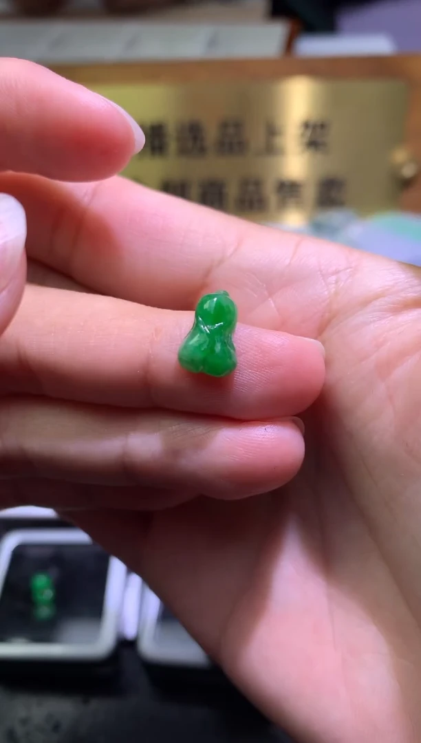 未镶嵌定制翡翠毛货