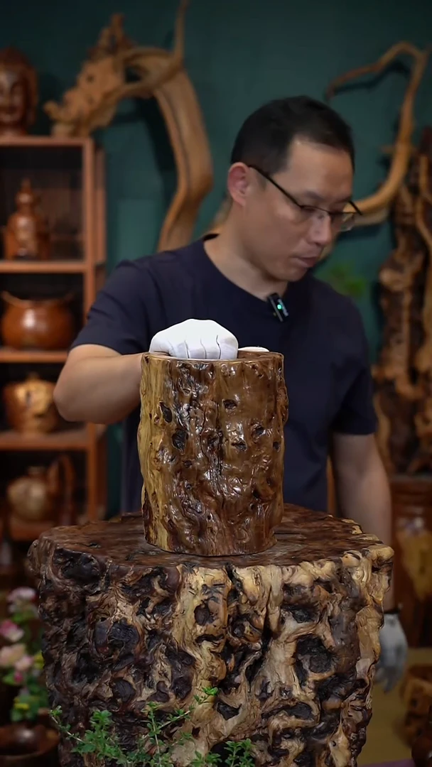 枣木雷击枣木笔筒