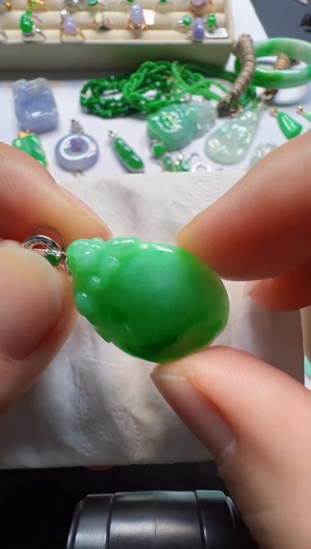 吊坠(不含链)18K金镶嵌翡翠2380