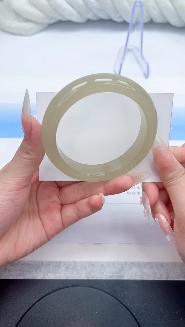 未镶嵌手镯石英质玉207-58.2