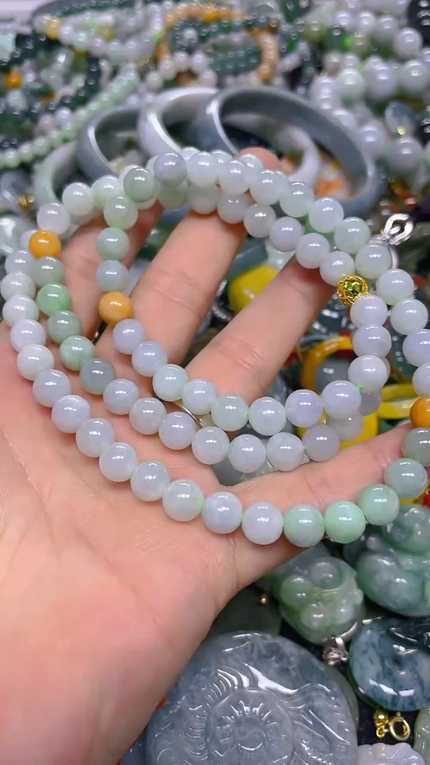 颈饰未镶嵌翡翠8MM/ C /翡翠A货，一件也是批发价