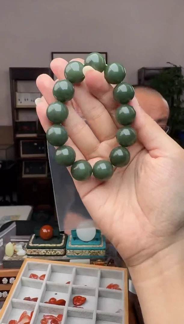 未镶嵌和田玉挂件次品 裂多 3634