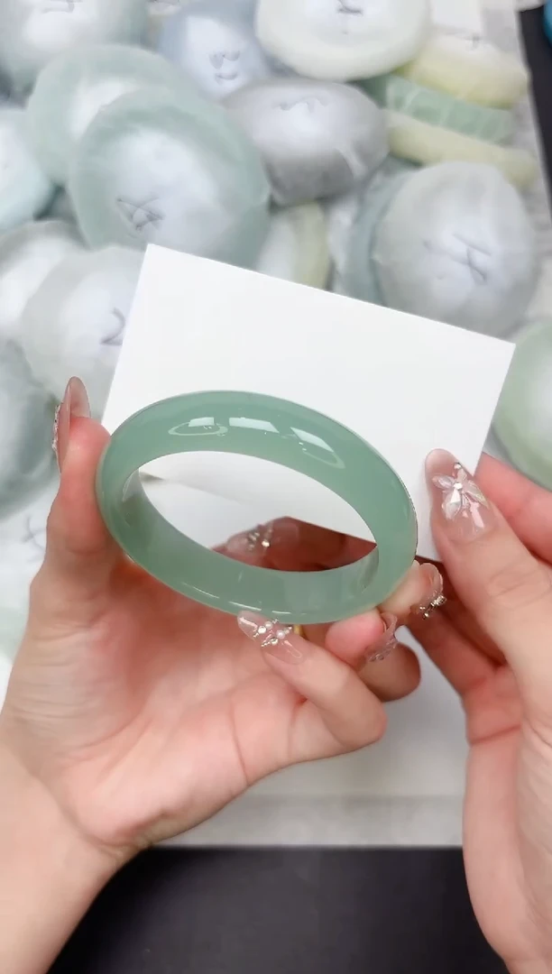 石英质玉手镯未镶嵌36-55.2