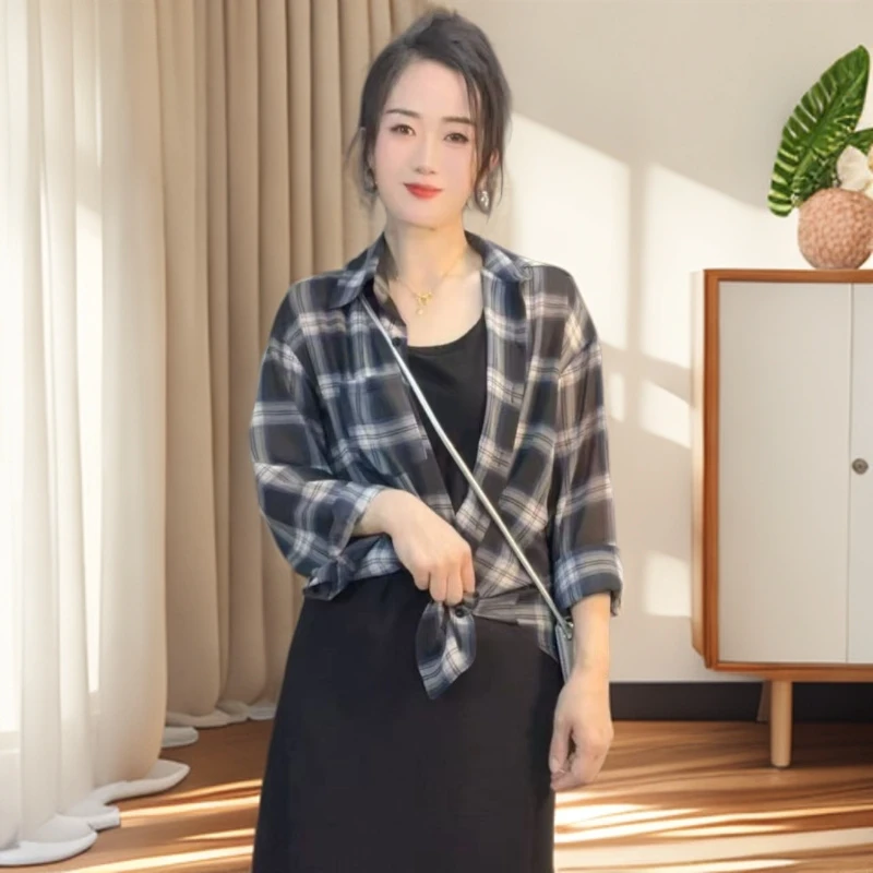 2025年夏季港风格子衬衫外套女宽松版休闲慵懒风简约防晒长袖薄款