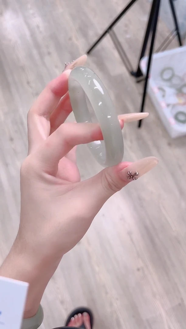 未镶嵌手镯石英质玉32-58东