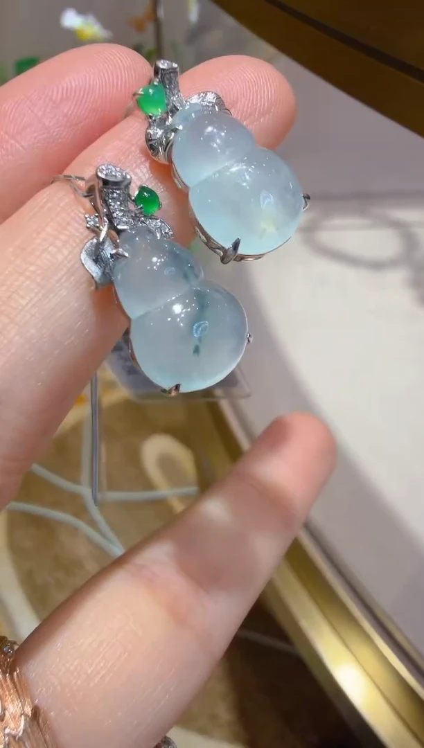 吊坠(不含链)18K金镶嵌翡翠多样性团购发一件