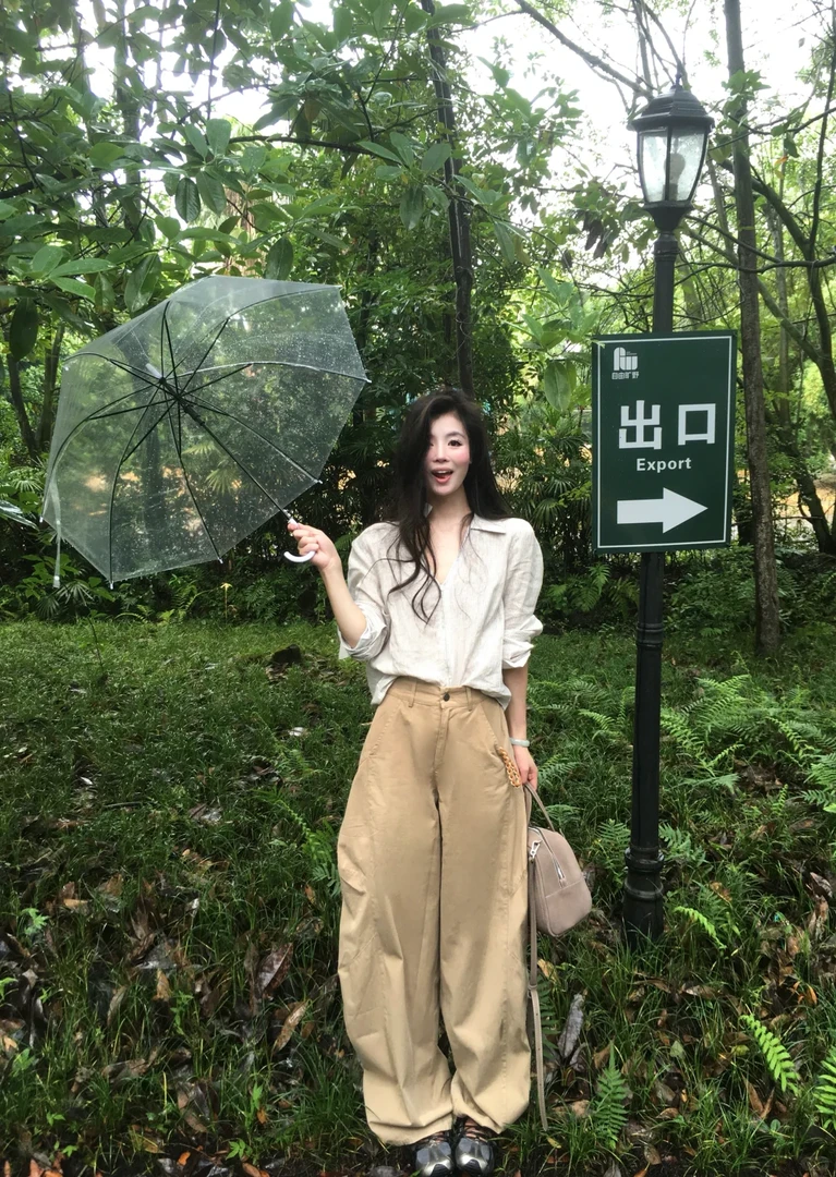 2025夏季新款韩系穿搭高级感V领条纹衬衫搭配休闲裤气质两件套女