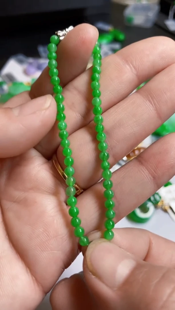 【闪购商品】翡翠颈饰18K金镶嵌手链