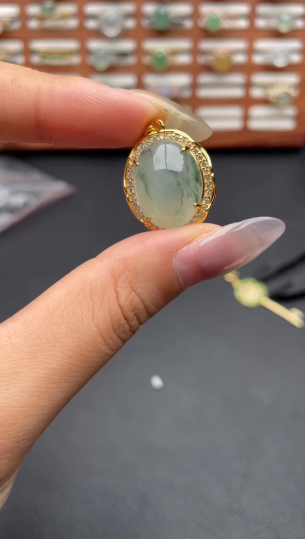 翡翠银S925镶嵌吊坠(赠链)一物一证一礼盒
