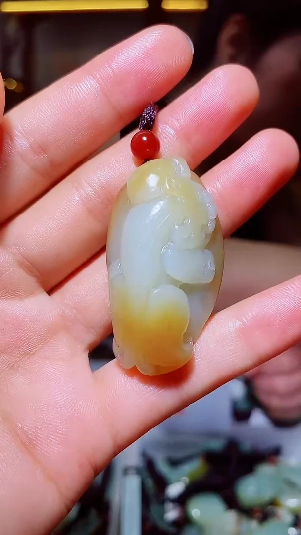 和田玉未镶嵌颈饰1