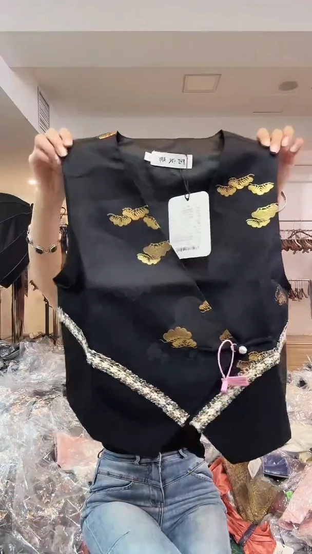 马甲       L码        110-120斤