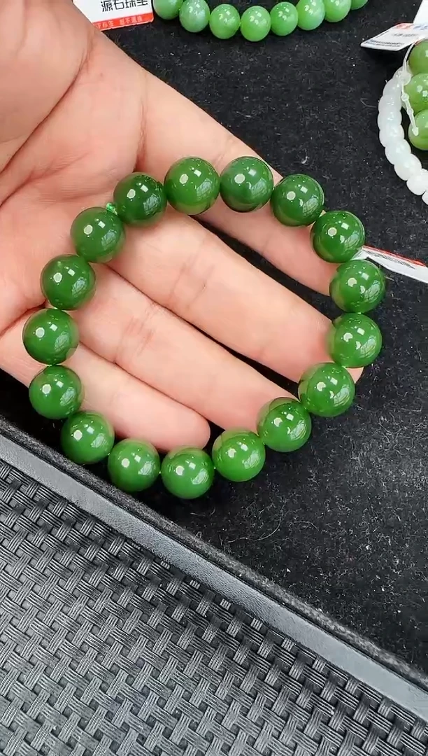 手串未镶嵌和田玉卡12左右