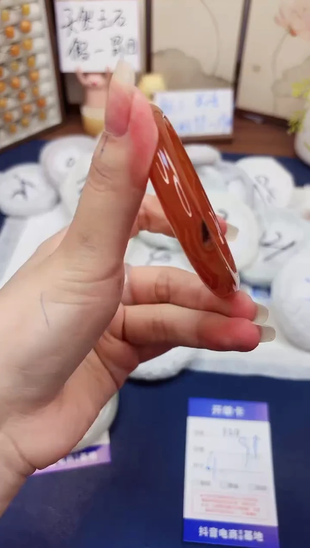 石英质玉手镯未镶嵌310-玛瑙-圈口61