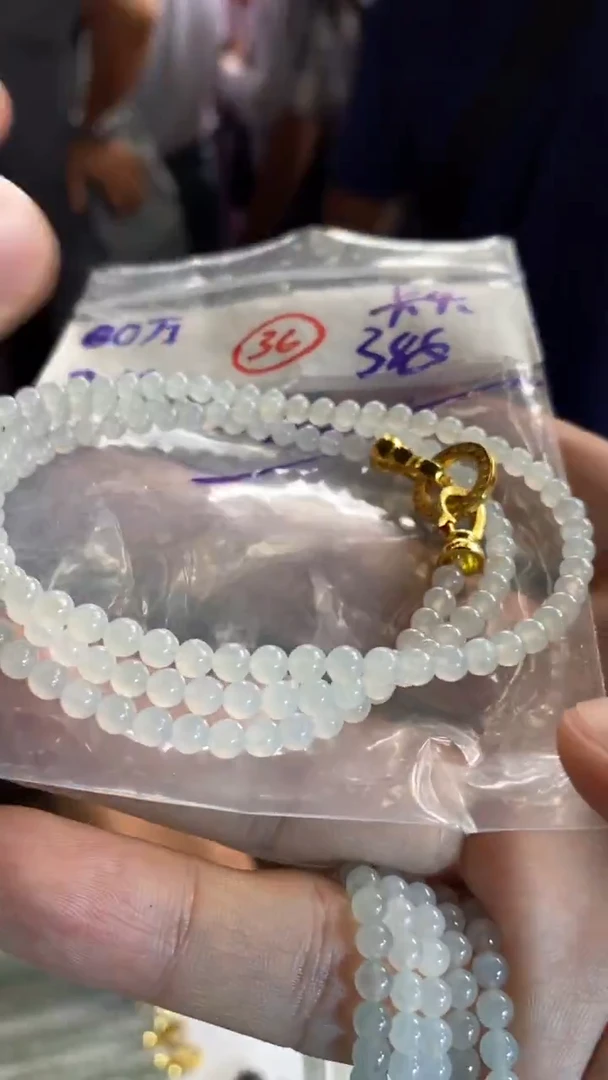 未镶嵌定制翡翠天然缅甸翡翠多样性