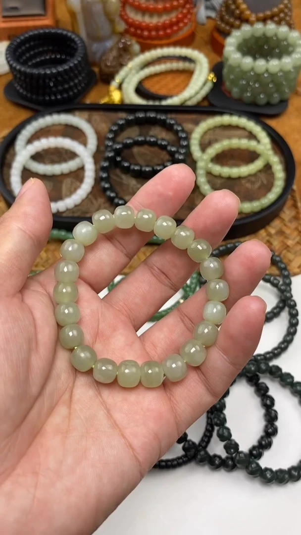 颈饰未镶嵌和田玉手串