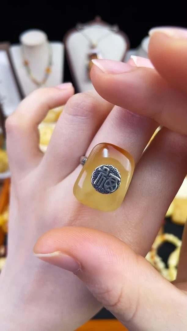 琥珀未镶嵌珠宝奇石柒月