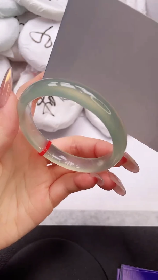 【闪购商品】石英质玉手镯未镶嵌20K92-57