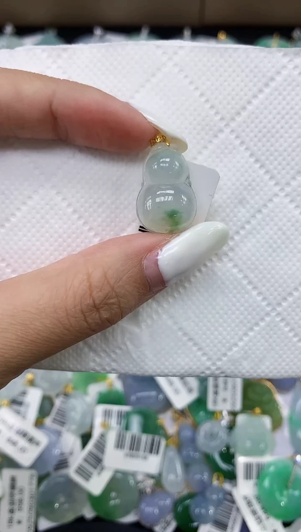 颈饰18K金镶嵌翡翠11111111111