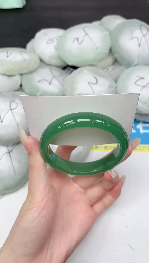 未镶嵌手镯石英质玉151-62.8