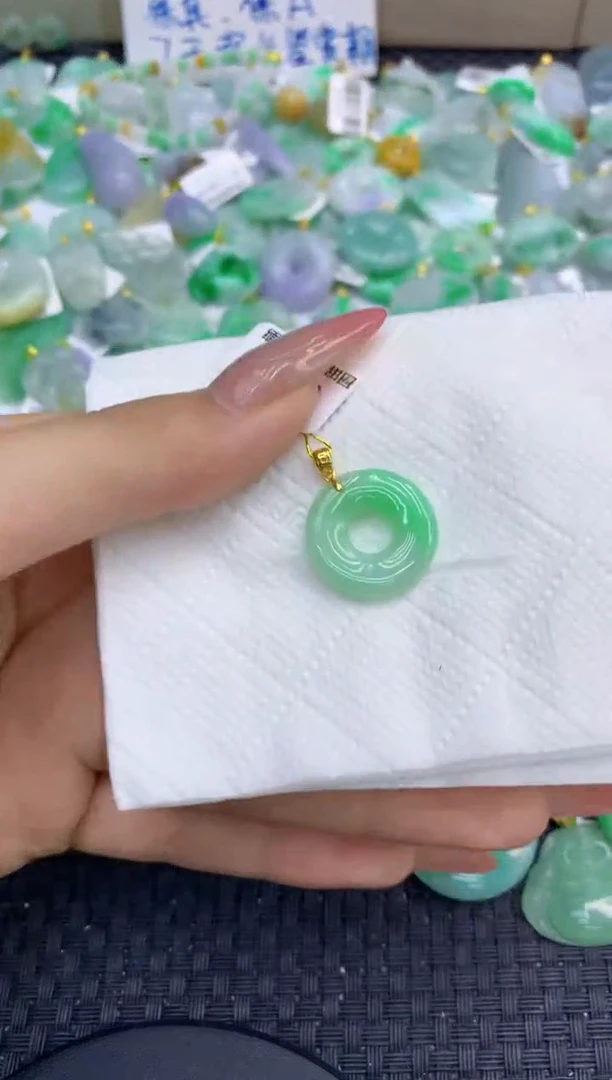 颈饰未镶嵌翡翠天然缅甸A货翡翠