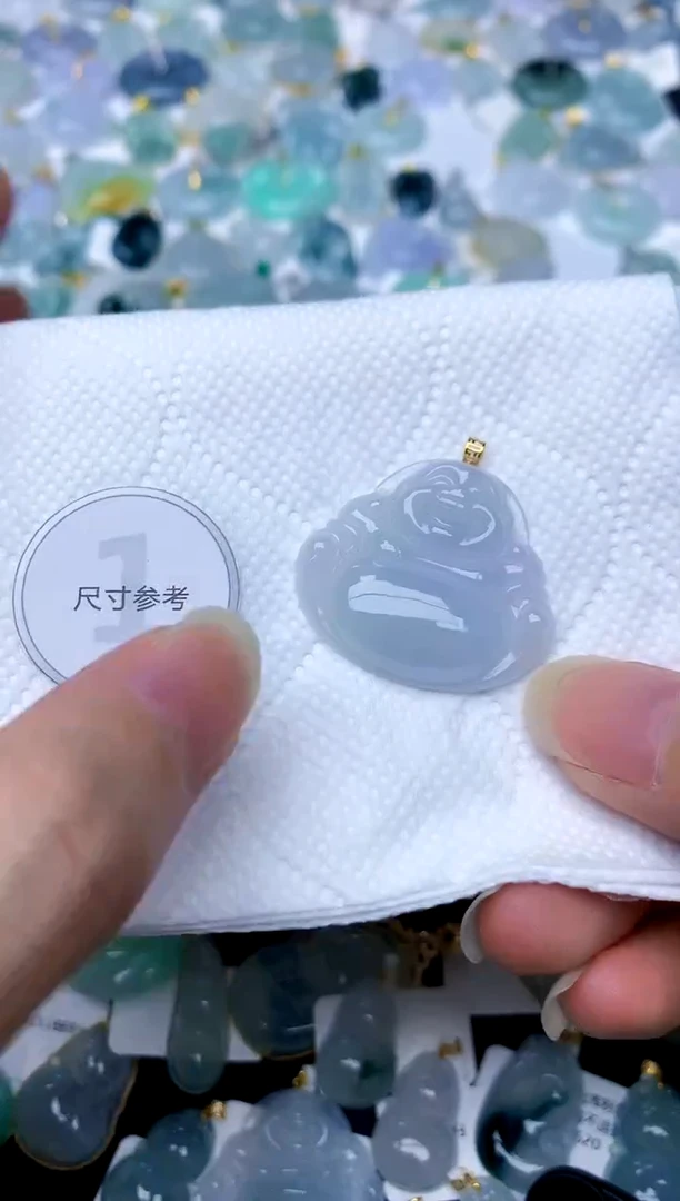 颈饰18K金镶嵌翡翠天然A货翡翠
