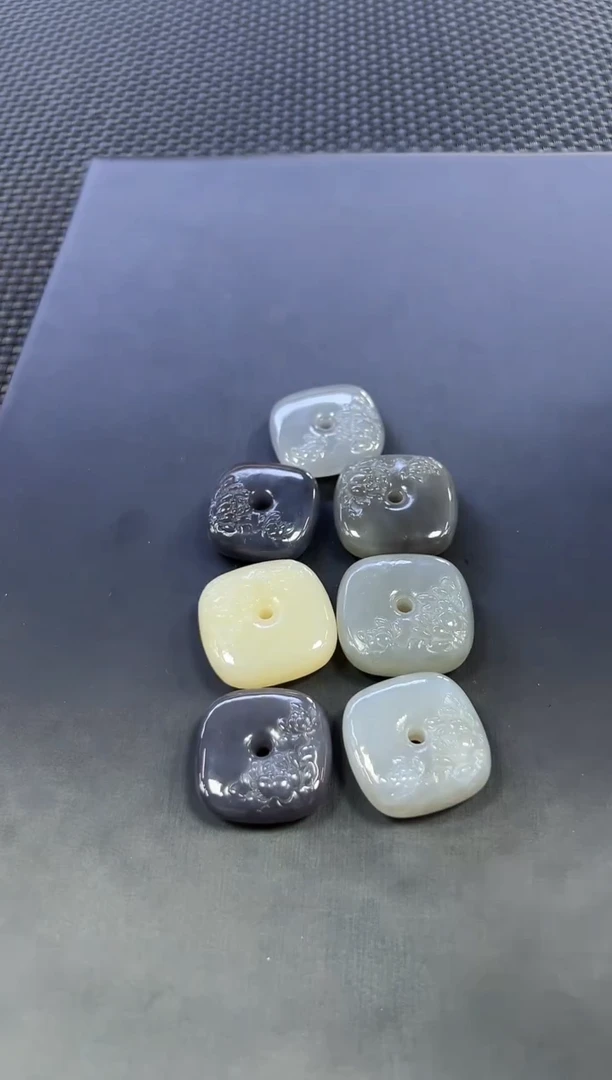 和田玉未镶嵌挂件（多样性发一件）0367