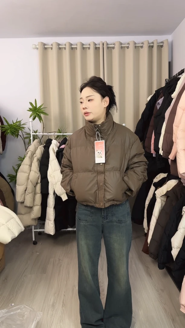 2025新款羽绒服鸭绒670