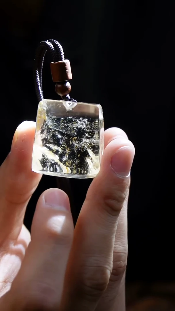 吊坠(赠链)未镶嵌水晶水晶