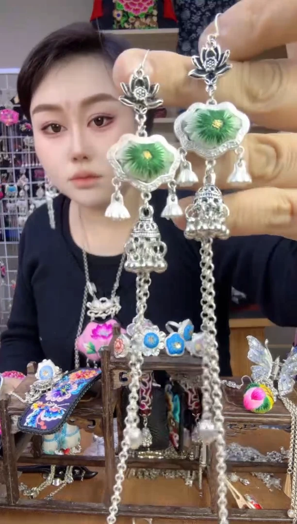 【闪购商品】刺绣纯手工苗绣非遗耳环