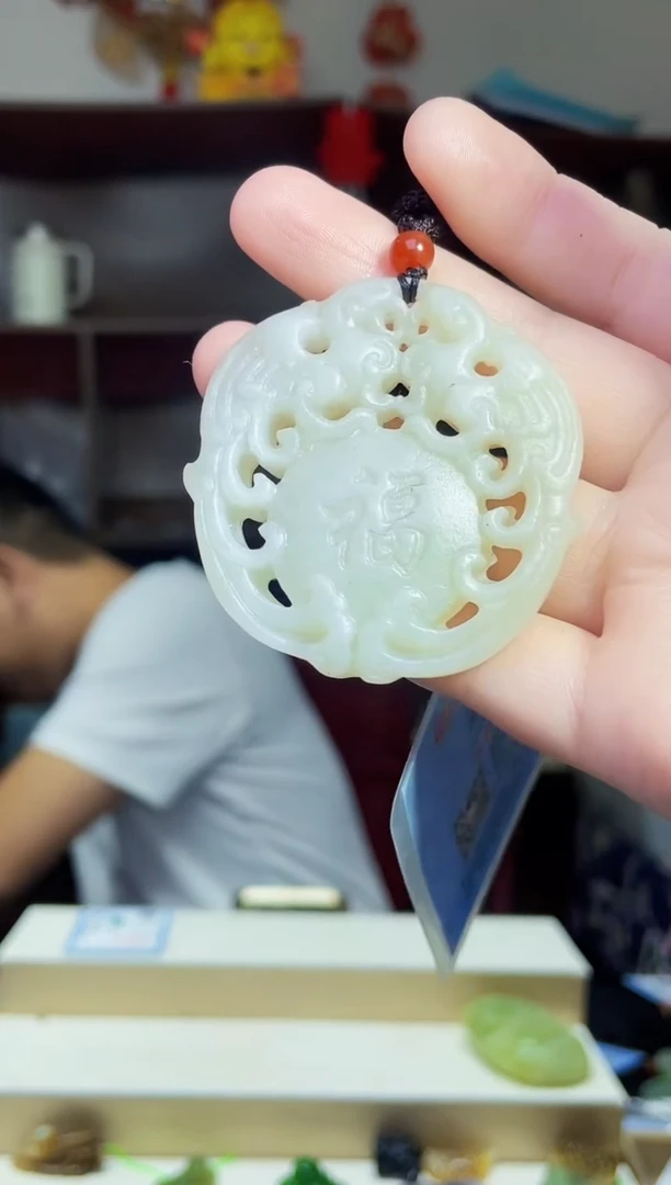 和田玉未镶嵌颈饰1