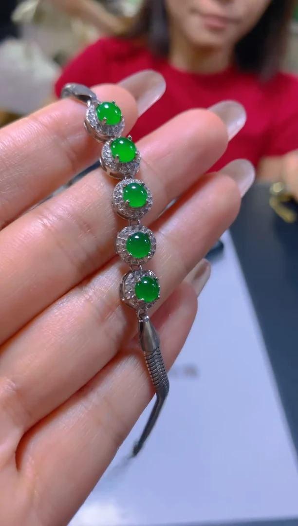 未镶嵌手链翡翠多样性发一