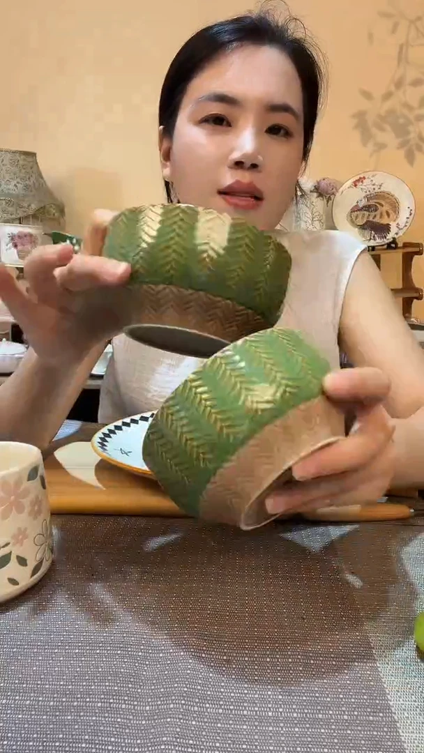 瓷片2个5异形浮雕 微瑕介意勿拍